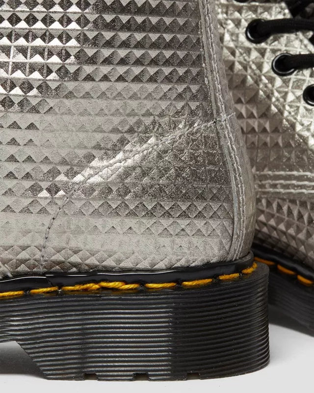 1460 BOOT SILVER STUDDED