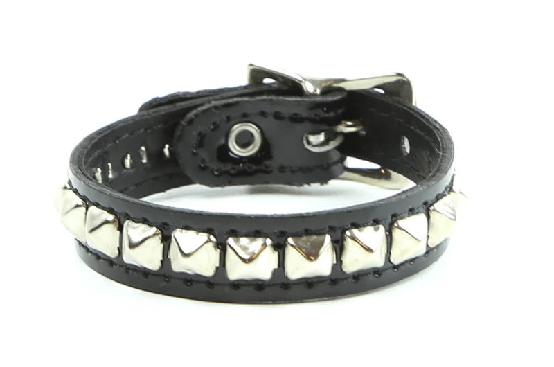 1 ROW MINI STUD BRACELET PATENT BLACK