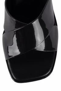BUBBLEGUM BLACK SHINY SANDAL