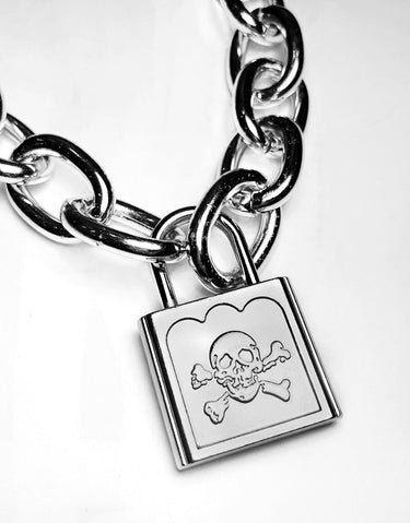 LOCK AND CHAIN