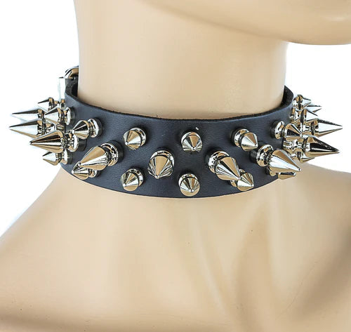 3 ROW SPIKE CHOKER