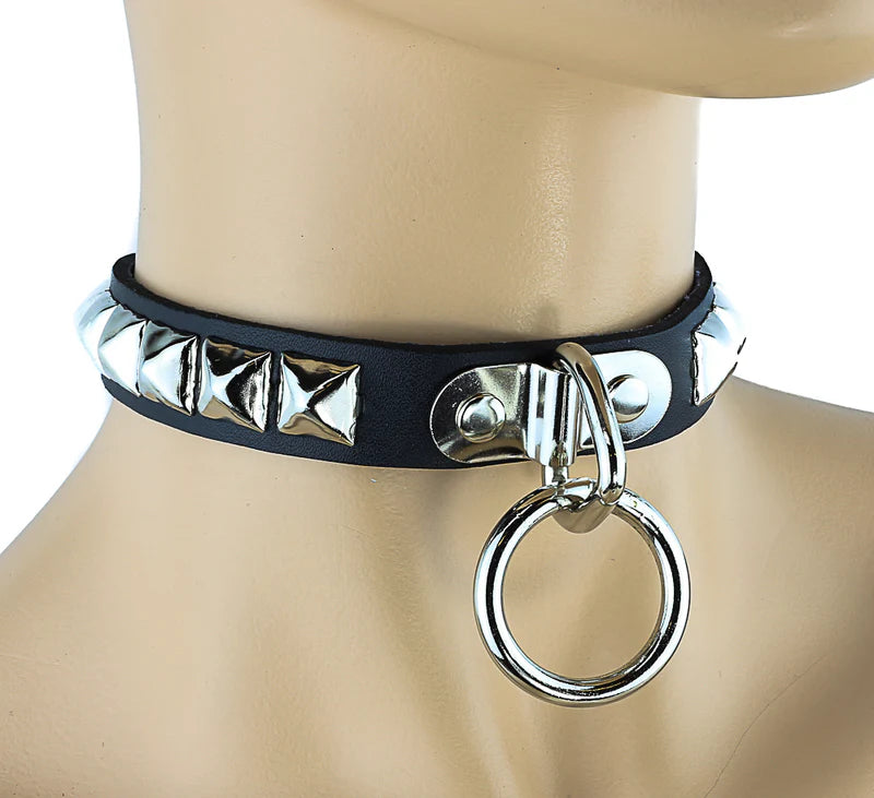 O RING & PYRAMID CHOKER