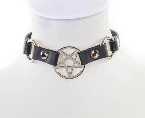 PENTAGRAM VAMPYRE CHOKER FC610