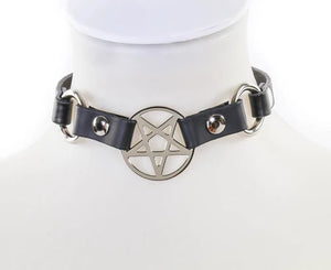 PENTAGRAM VAMPYRE CHOKER FC610