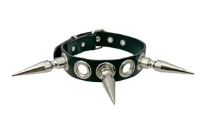 SPIKE AND RIVET CHOKER