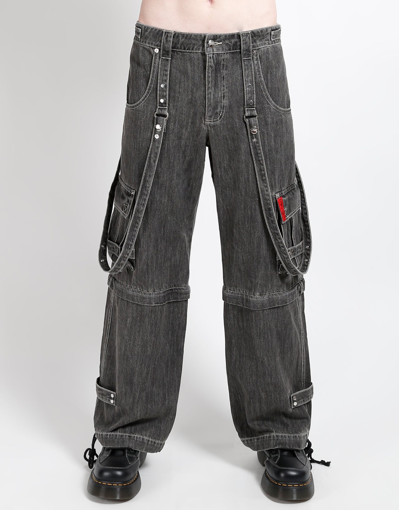 ZIP OFF CRUSH CARGO PANT BLACK DENIM