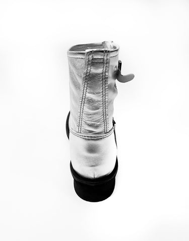 STANDOFF BOOTS IN SILVER