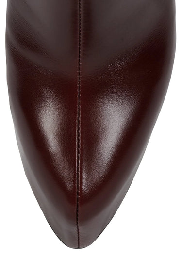 UNLEASHED BOOT WINE