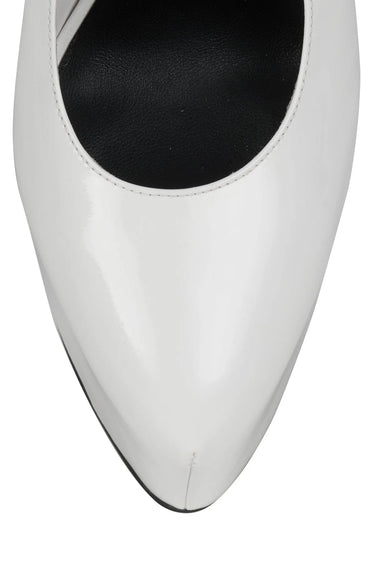Gravitate White Patient Black