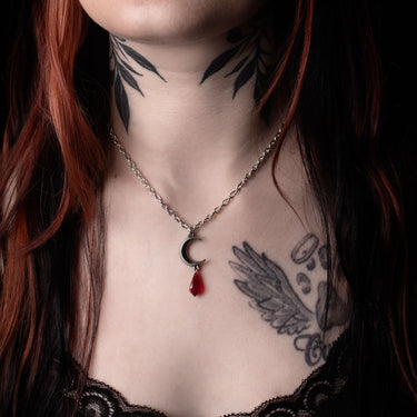 TEARS OF THE MOON RED