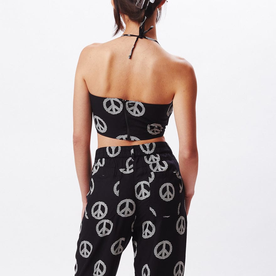 284050025    PEACEFUL HALTER BLK