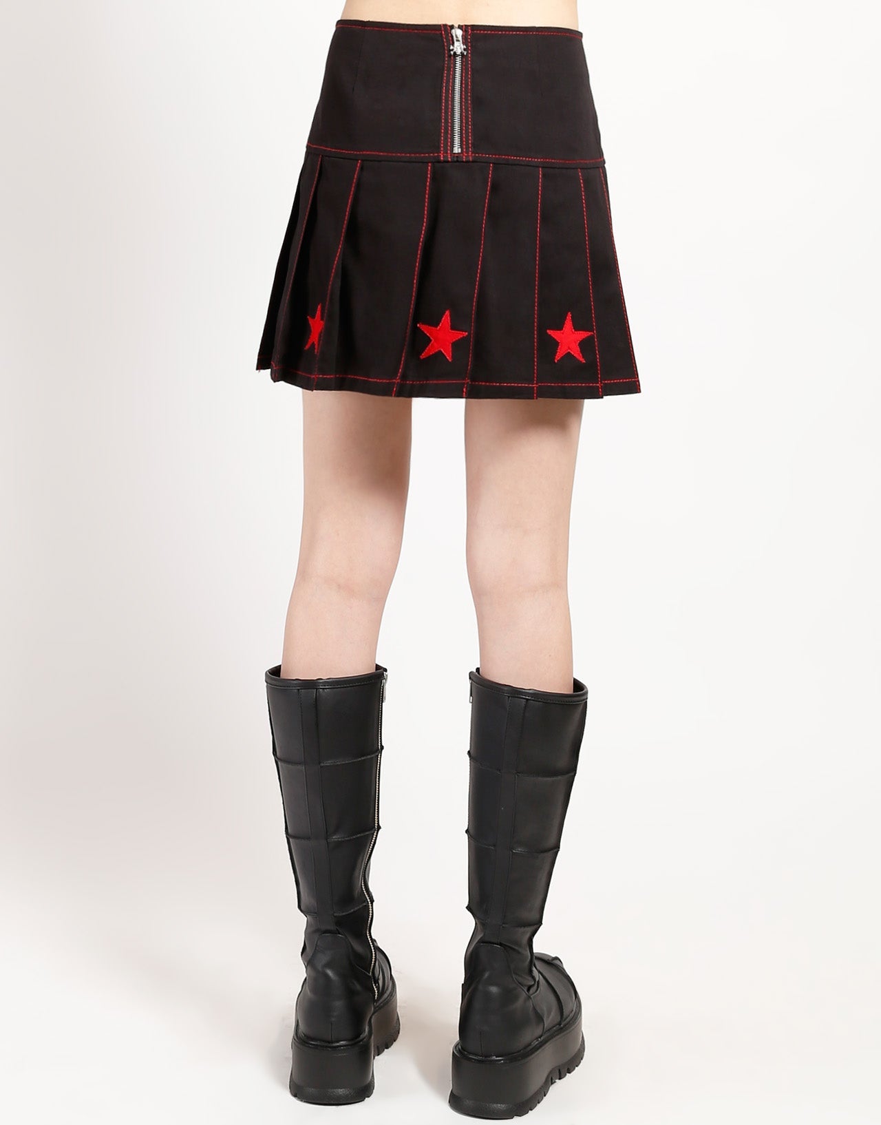 I AM A STAR PLEATED SKIRT RED