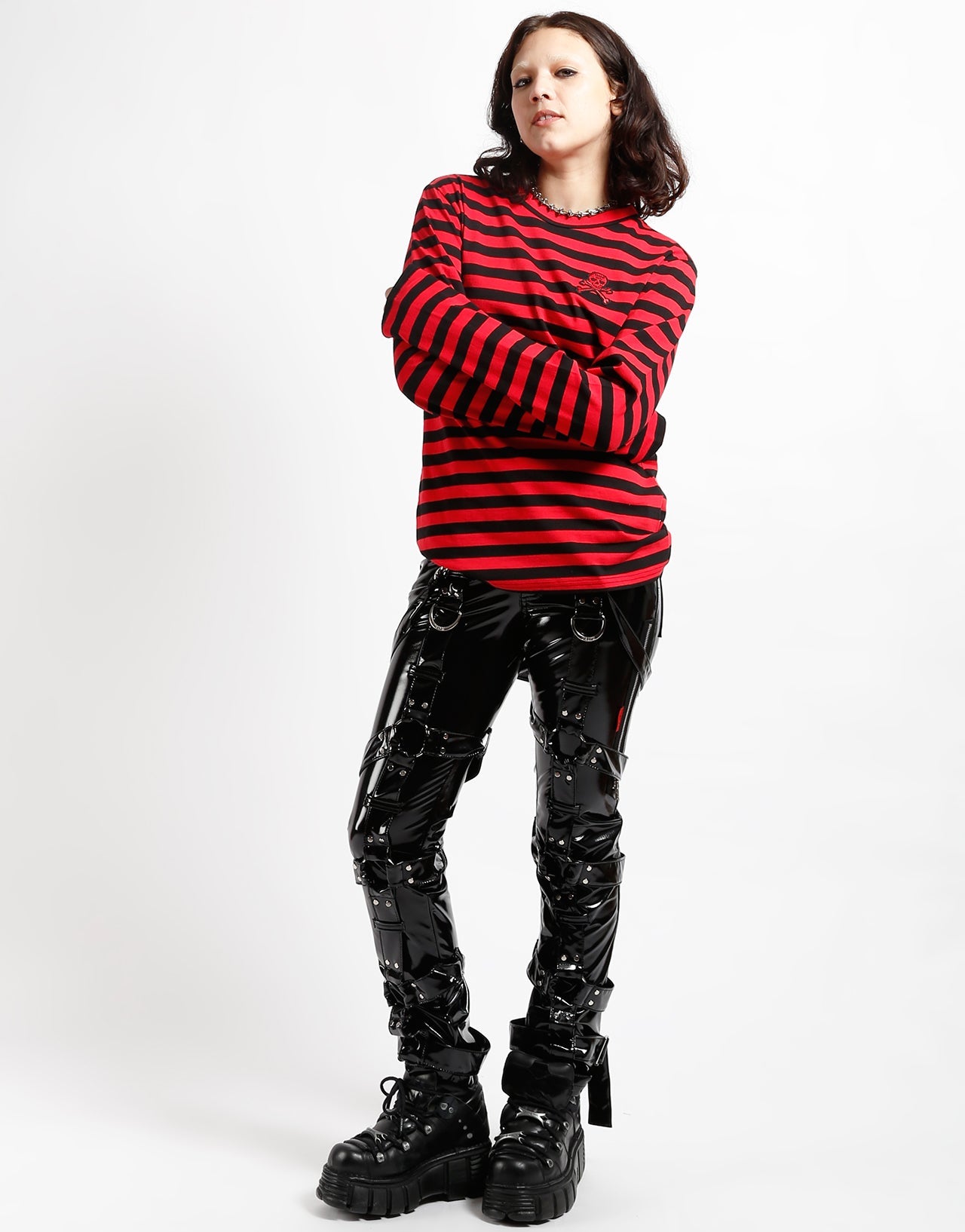 SKULL STRIPE KNIT TOP BLACK/RED