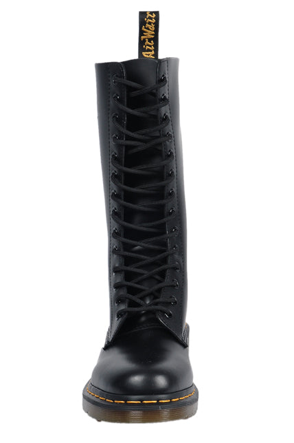 1914 Boot Black