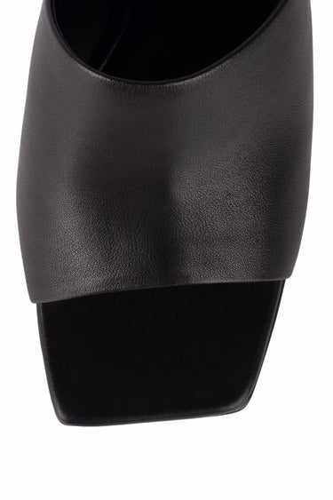 CAVIAR BLACK